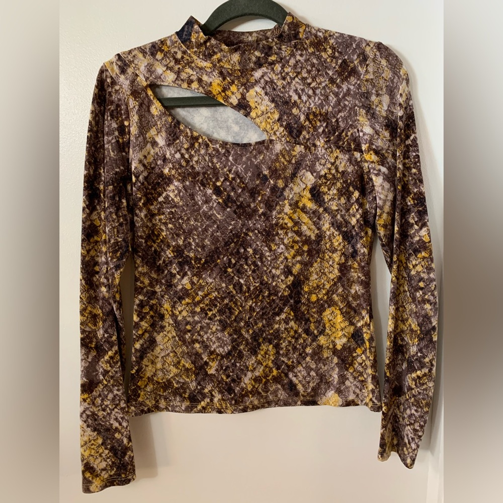 Guess long sleeve top.